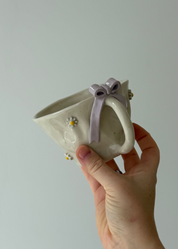 Lilac Bow With Daisies