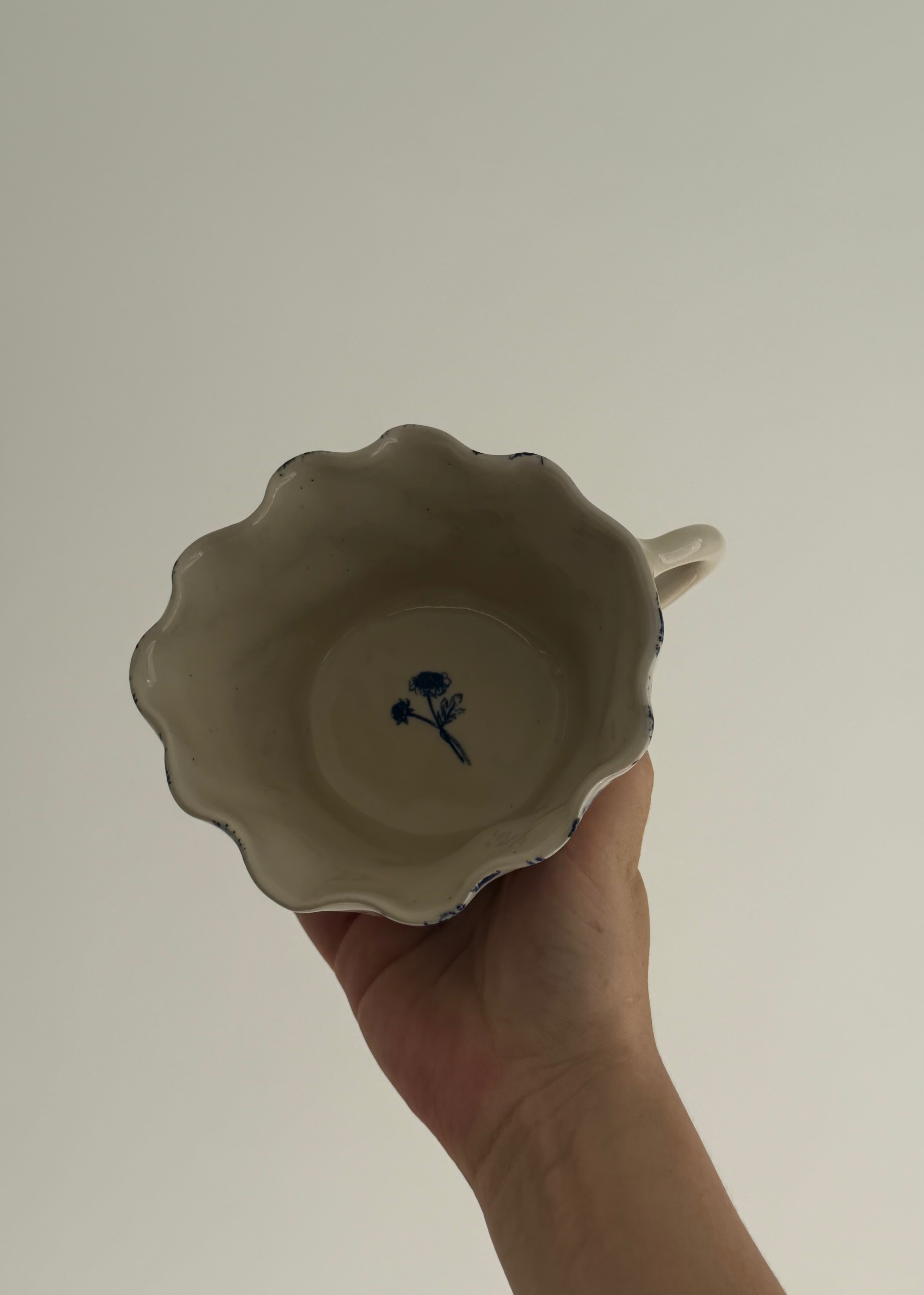 Vintage Floral Large Frilled Mug