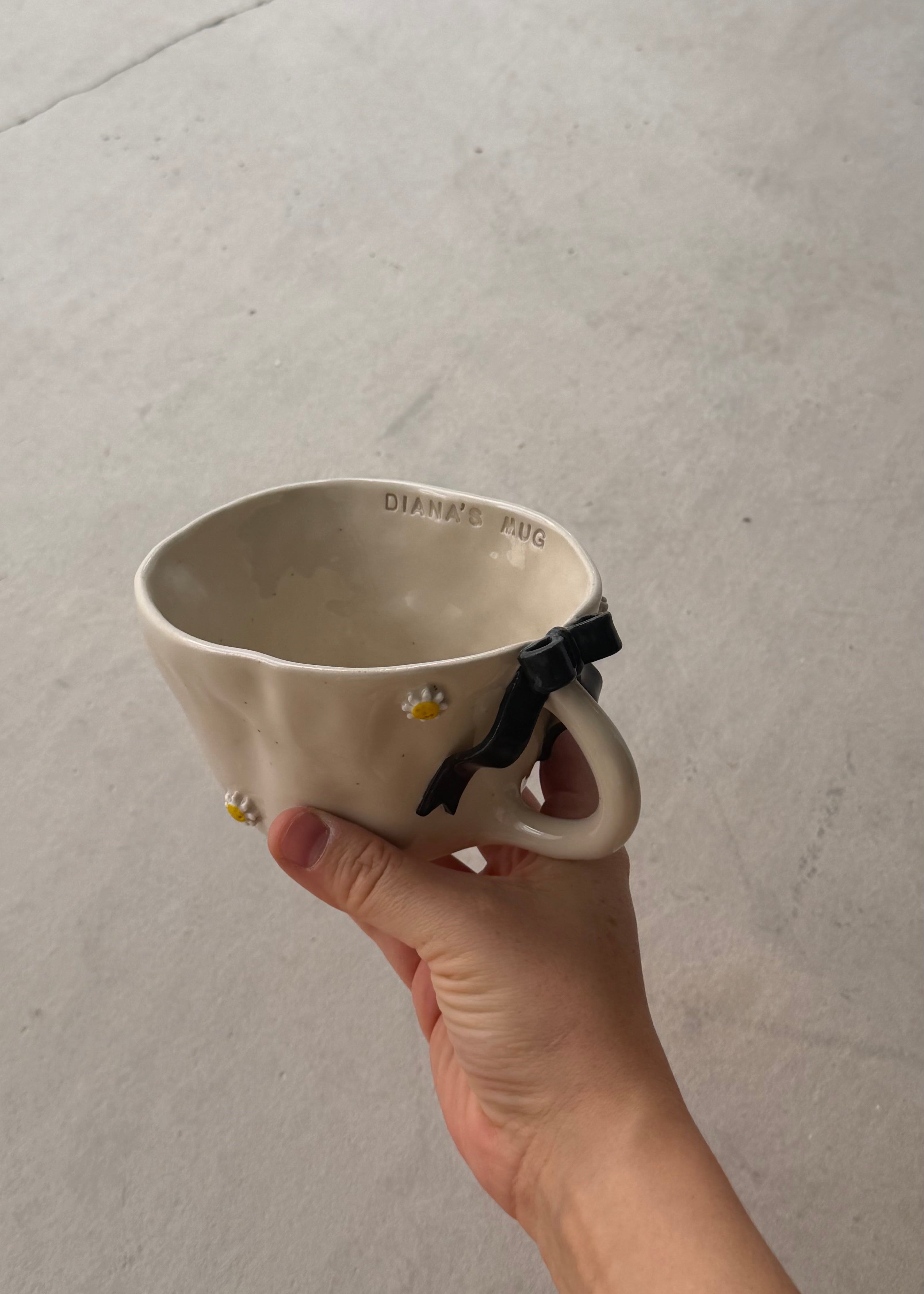 Diana's Daisy Bow Mug