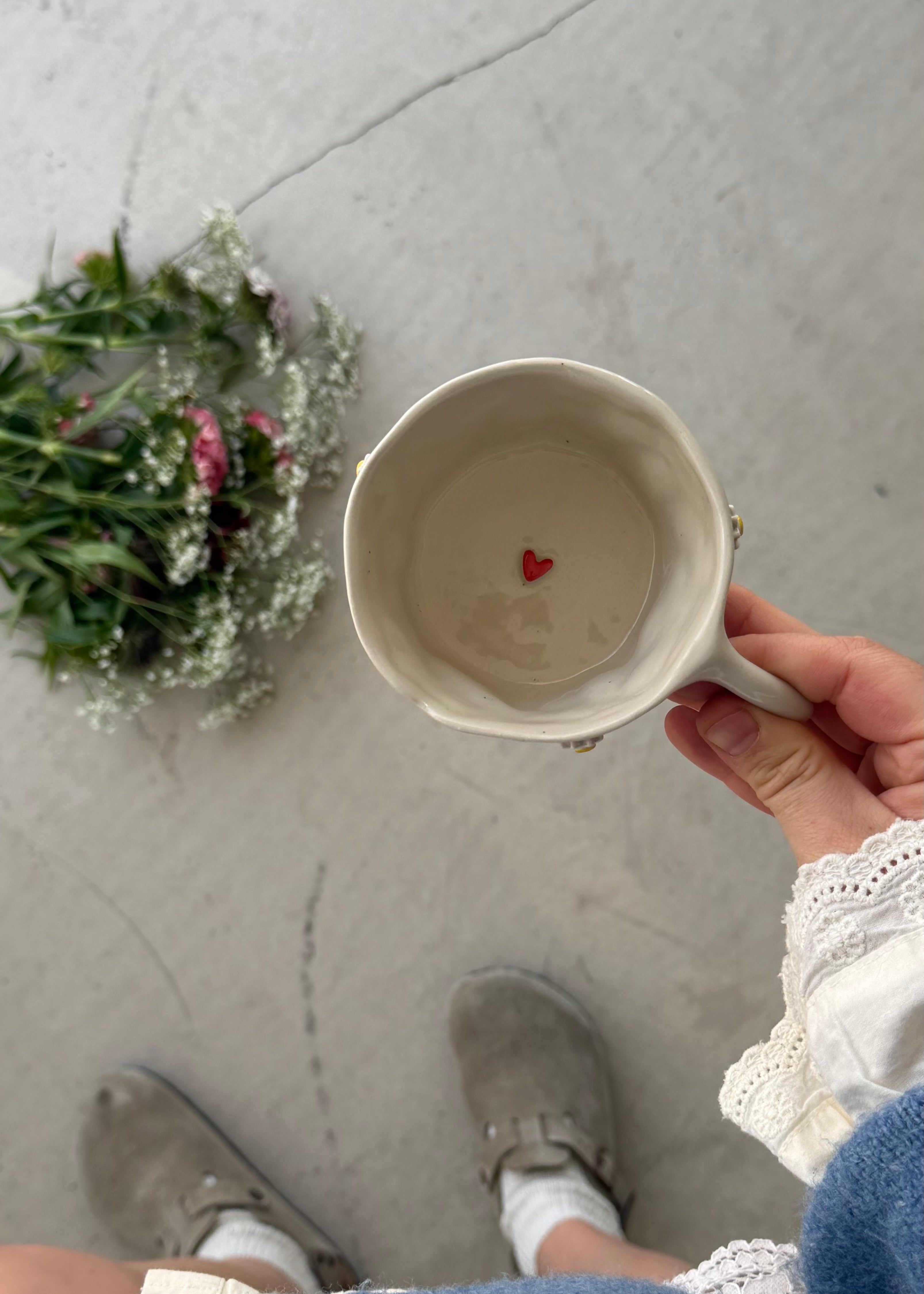 Daisy & Heart Flat White