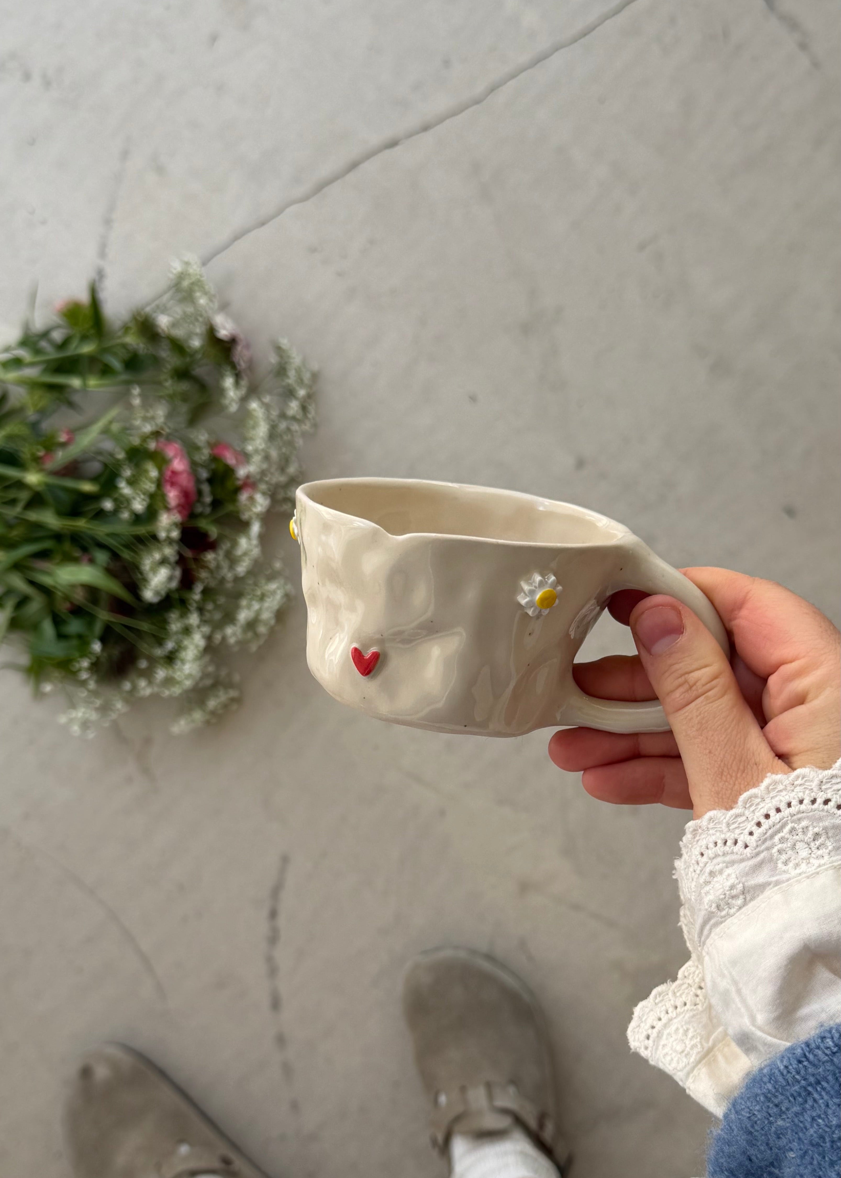 Daisy & Heart Flat White