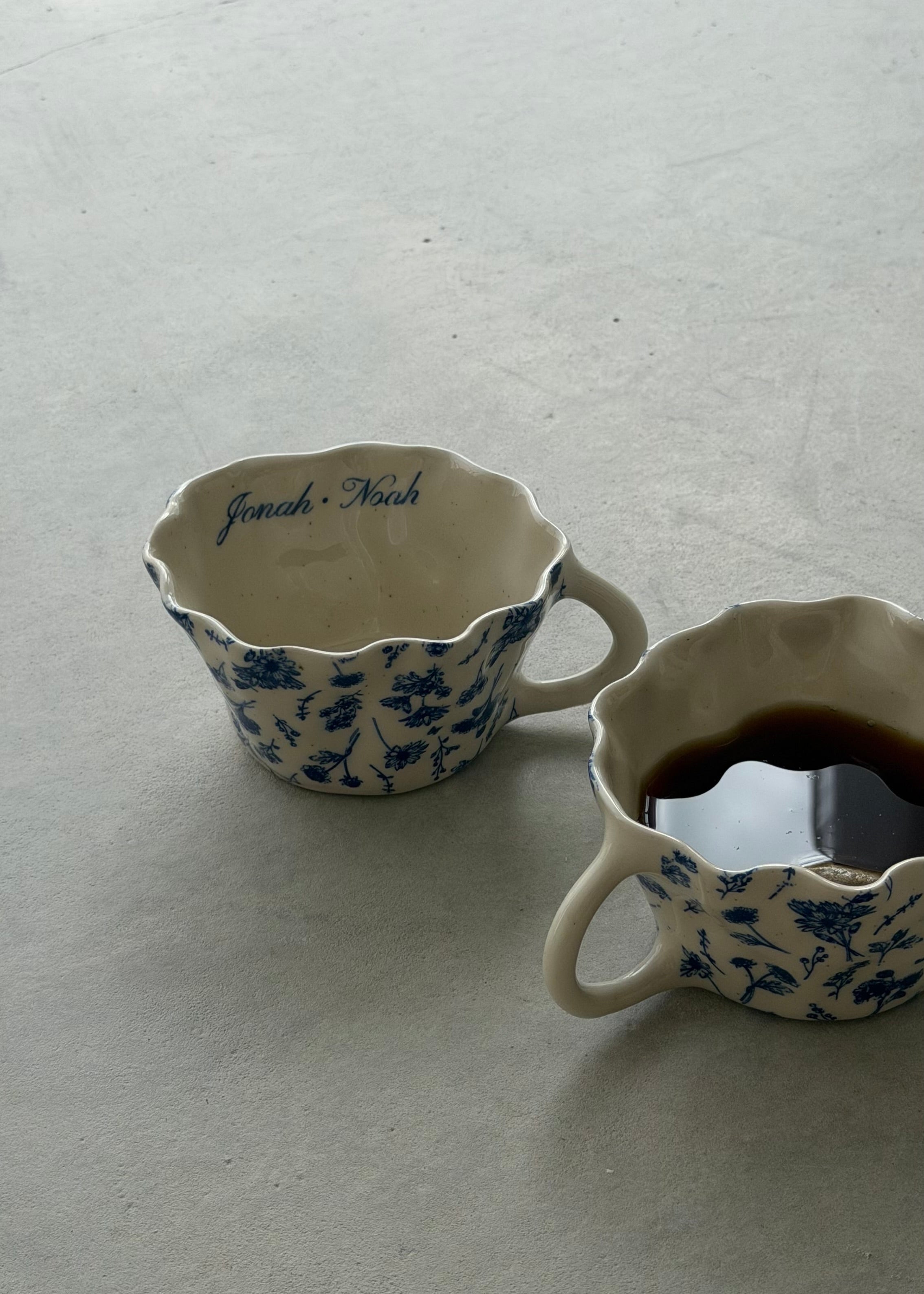 Custom Vintage Floral Frilled Mug