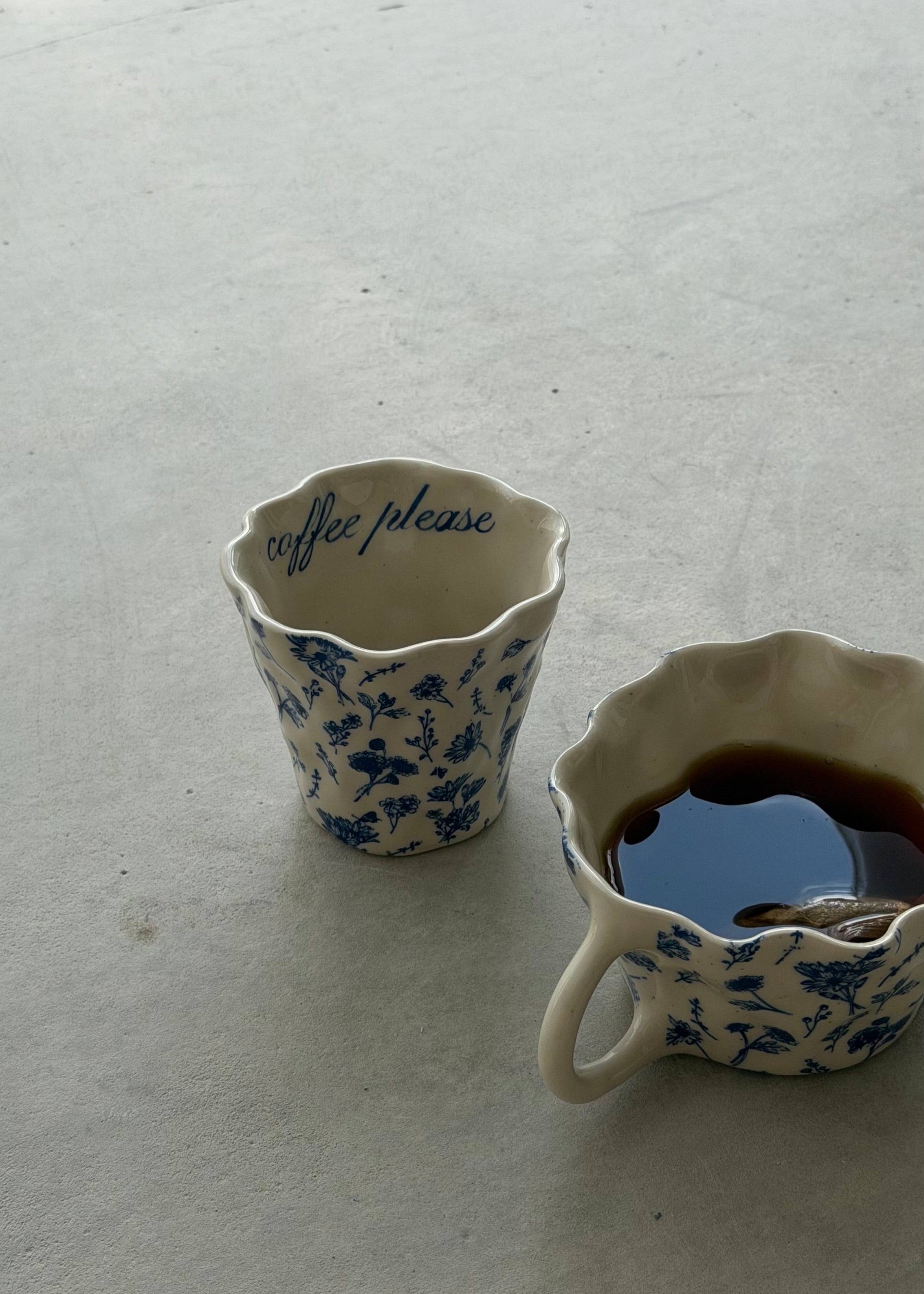 Custom Vintage Floral Frilled Tumbler