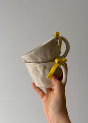 Bow & daisy mug