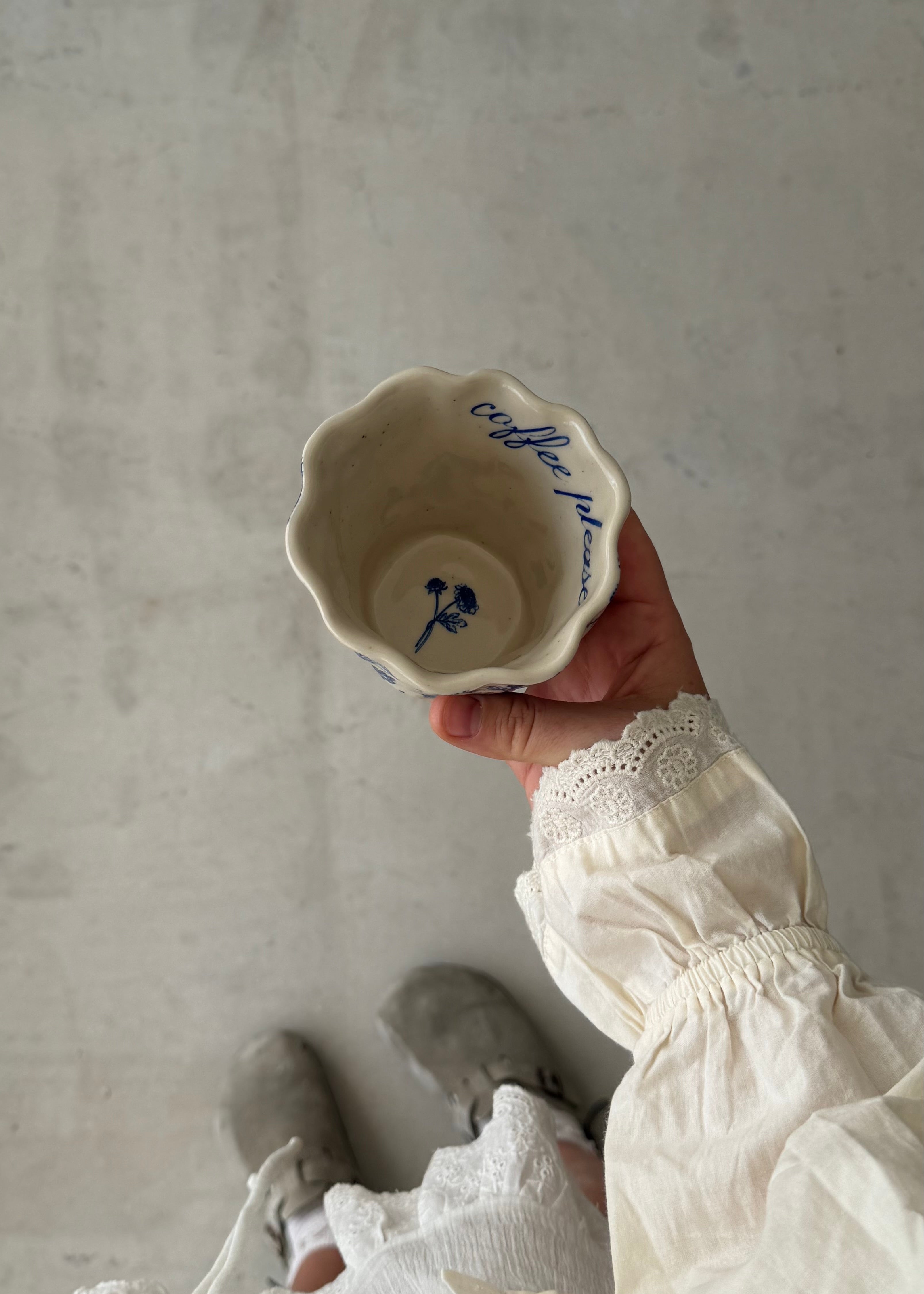 Custom Vintage Floral Frilled Tumbler