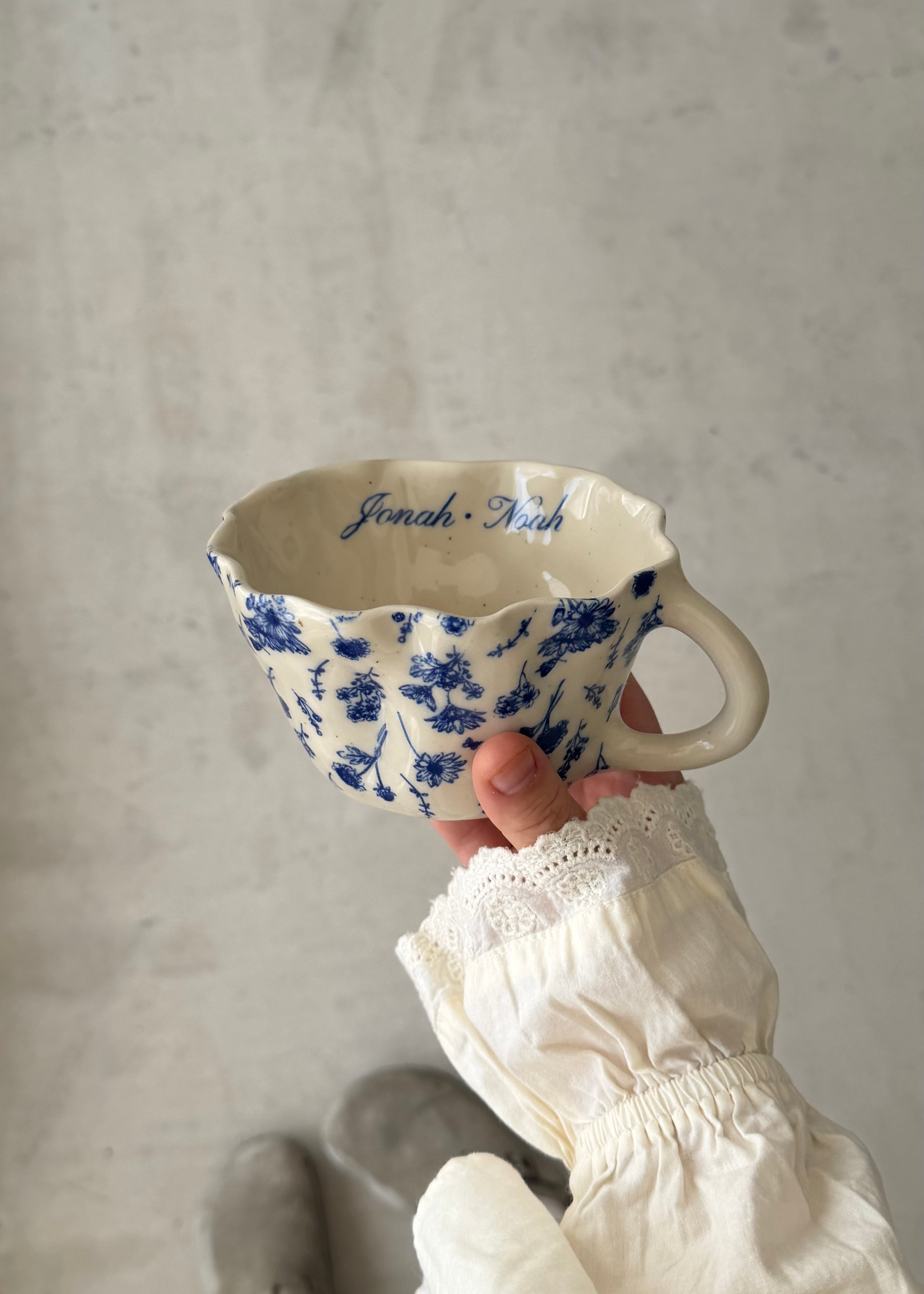 Custom Vintage Floral Frilled Mug