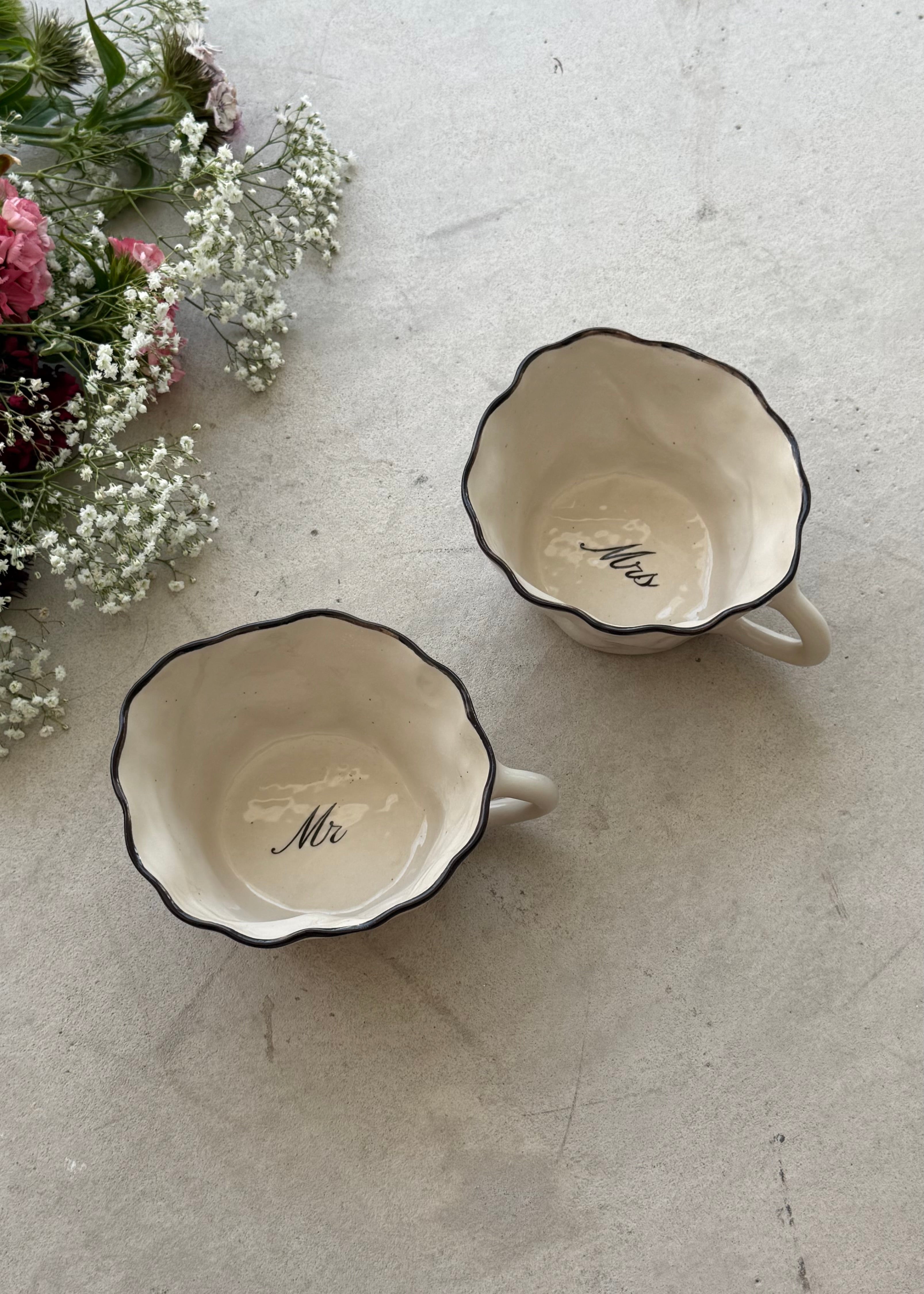 Heirloom Custom Mr & Mrs Mugs Pair