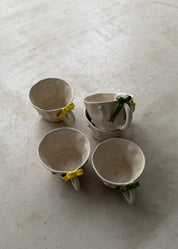 Bow & daisy mug